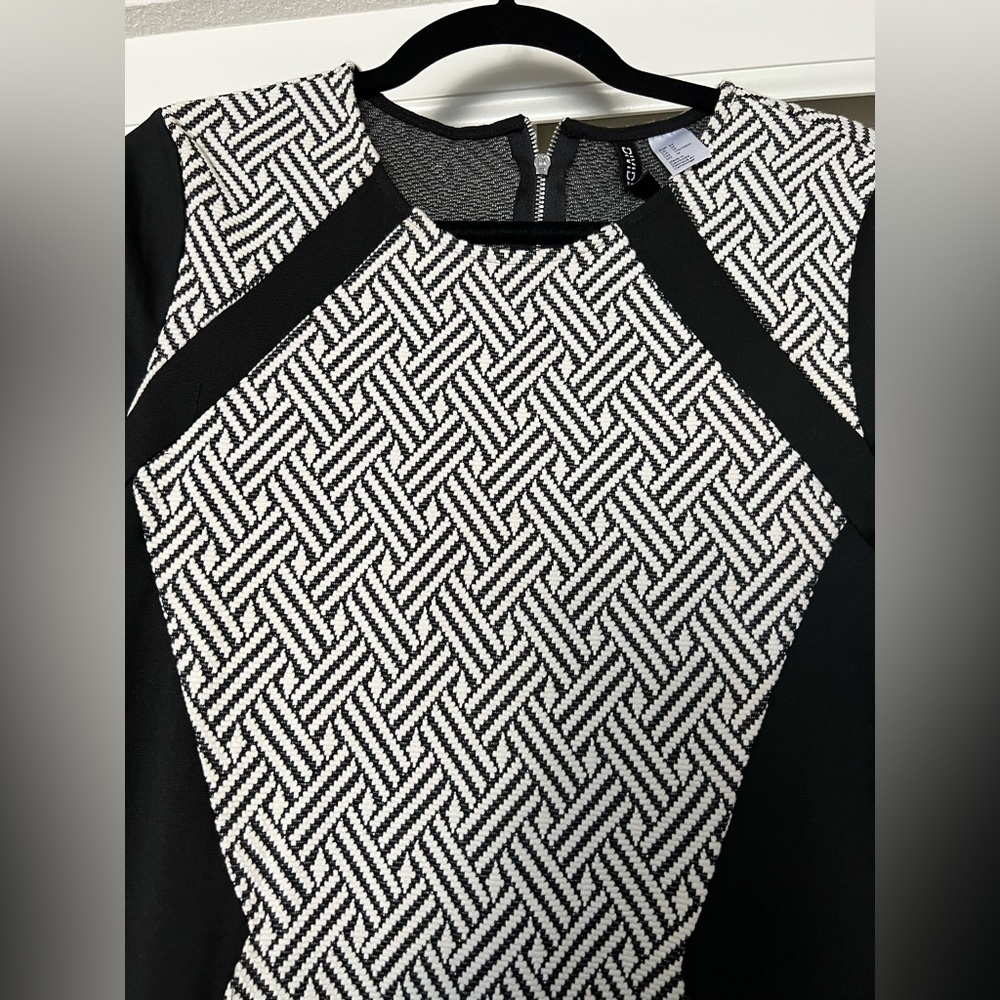 Bodycon Dress - Picture 2 of 3